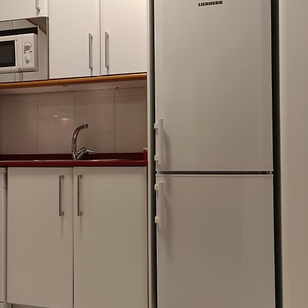 Apartamento NANA in Bilbao, parking en el edificio Exterior foto