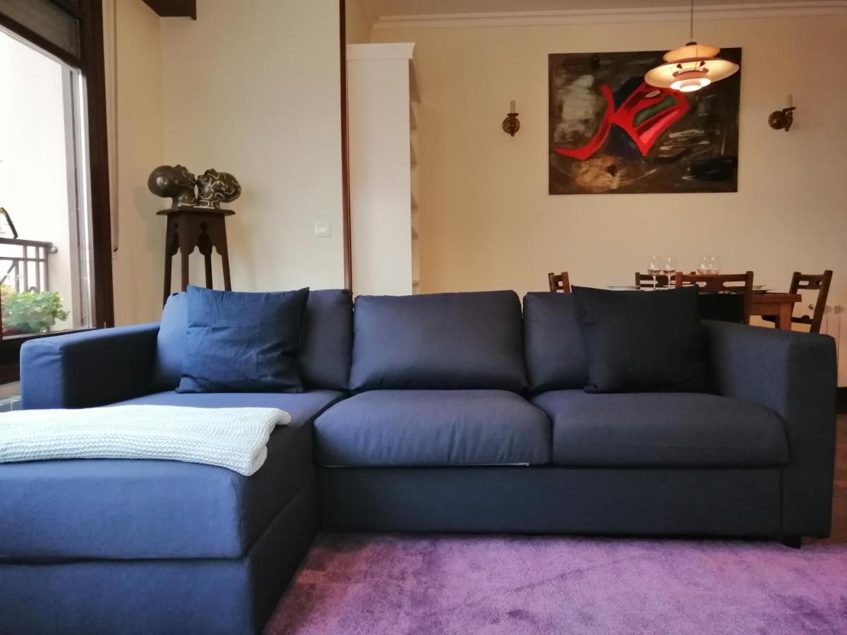 Apartamento NANA in Bilbao, parking en el edificio Exterior foto